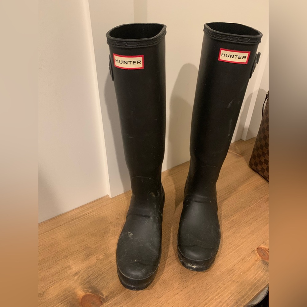 Tall Matte Black Women’s Hunter Rain Boots Size 8